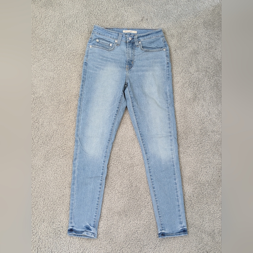 Levi's 721 High-Rise Skinny Jeans